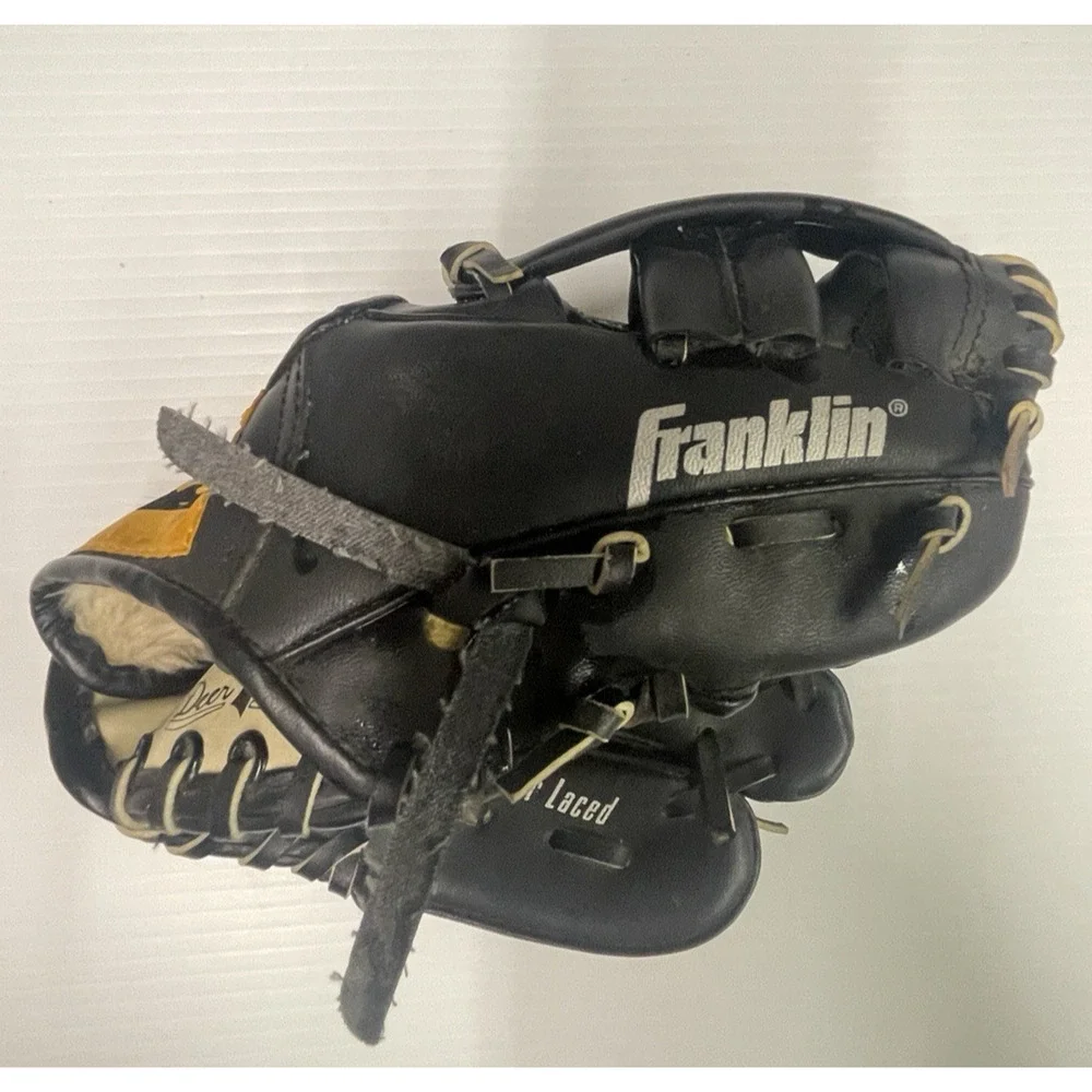 Franklin T Ball Kids Baseball Glove Black 9 1/2'' Model 4609 - Barely Used